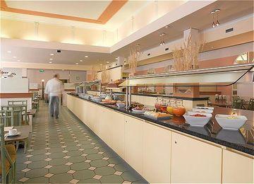 Holiday Inn Munich-Schwabing Zewnętrze zdjęcie